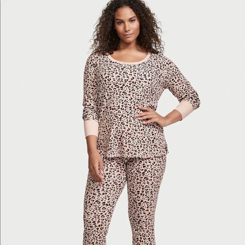 New Victoria’s Secret Leopard Thermal Shirt